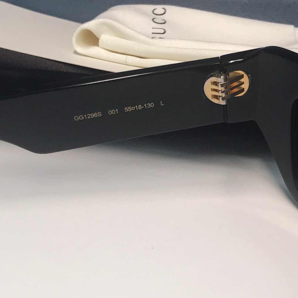 New Authentic Gucci Gray Rectangular Sunglasses G… - image 10